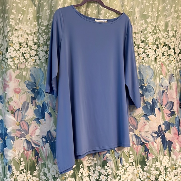 Set of 2 Susan Graver tunic tops. Size 1X - Picture 6 of 8